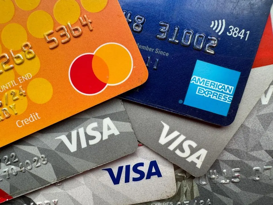 Hawley, Sanders push for 10 percent cap on credit card interest